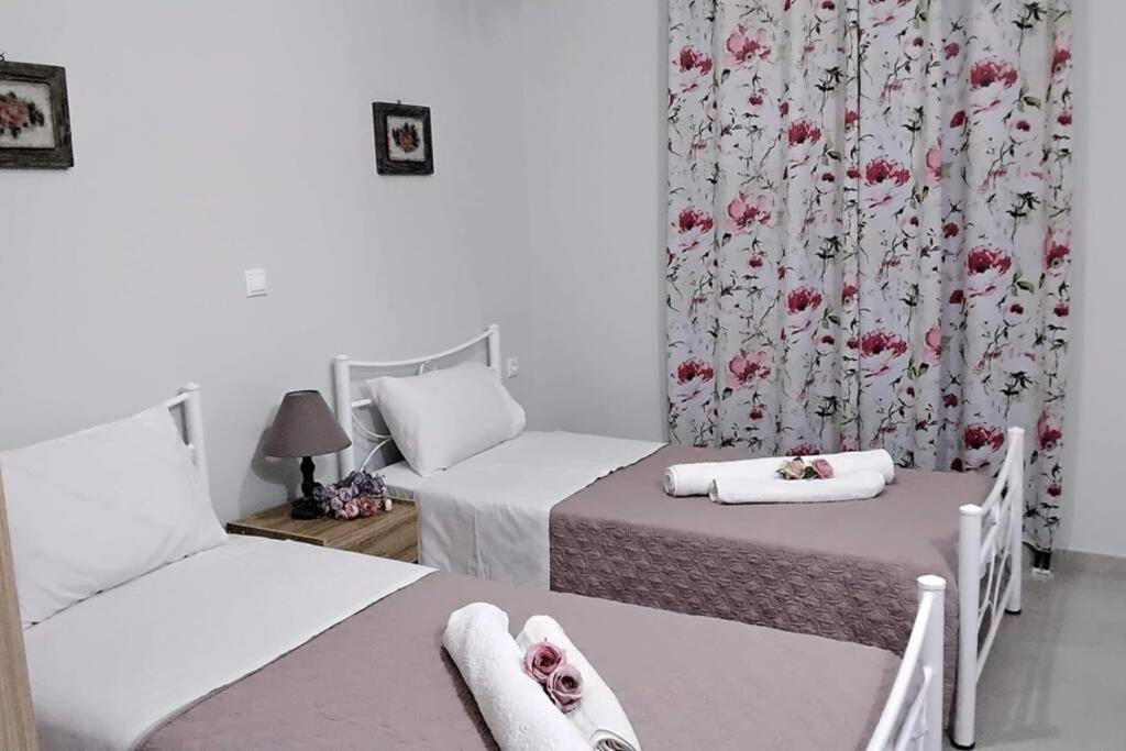 Thea Family Apartments 3 Yénion Esterno foto