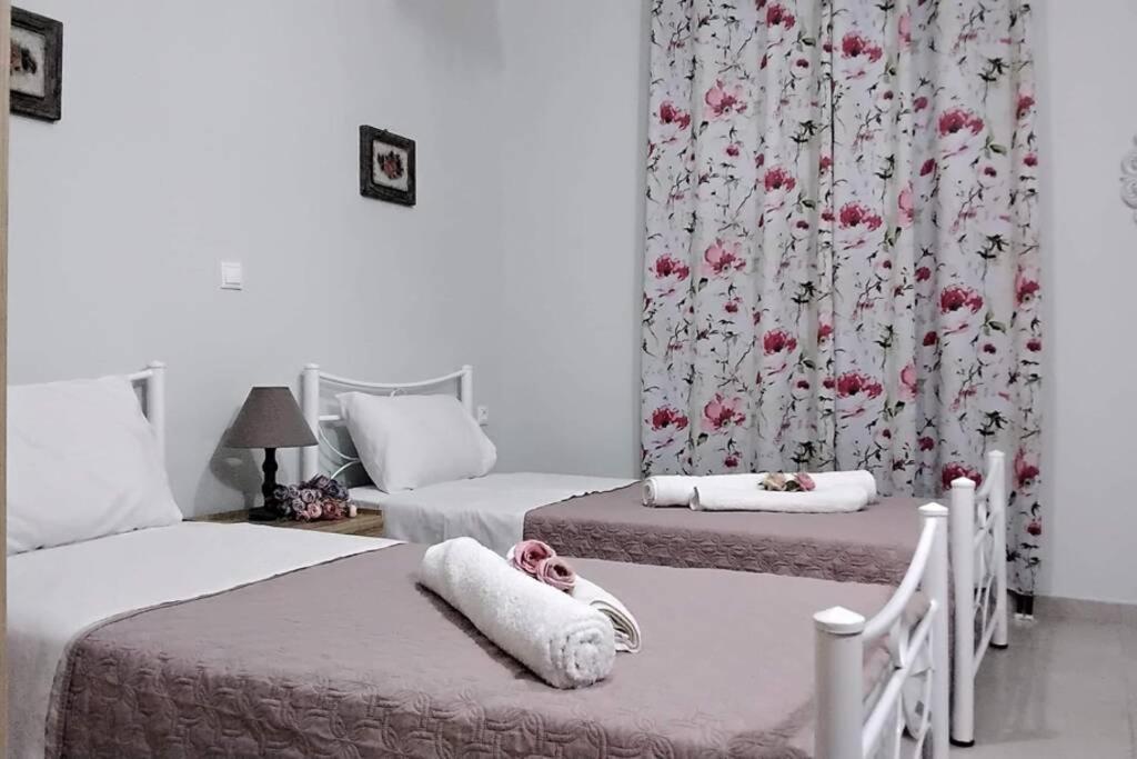 Thea Family Apartments 3 Yénion Esterno foto